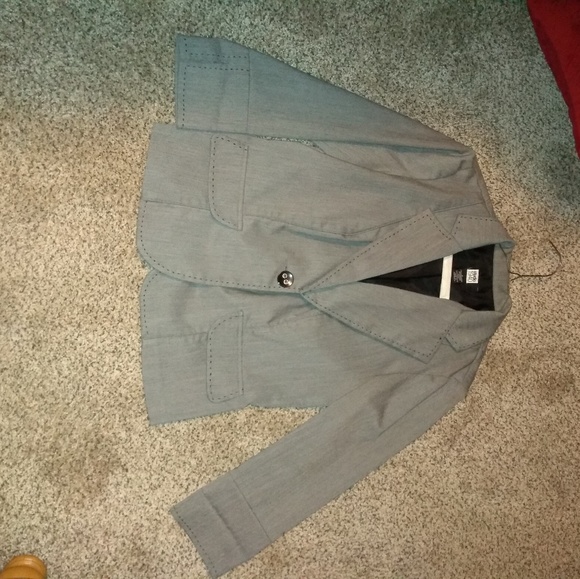 Blazer - Picture 1 of 2